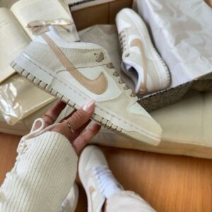 Dunk Low Sb branco/bege