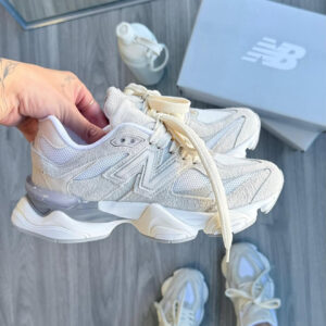 New Balance 9060 Couro bege