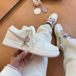 Jordan off/rose