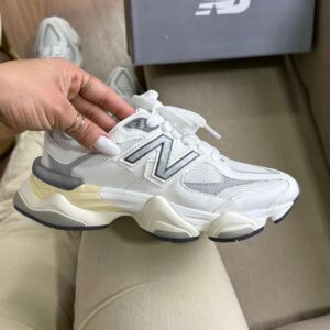New Balance 9060 Branco/Cinza Couro